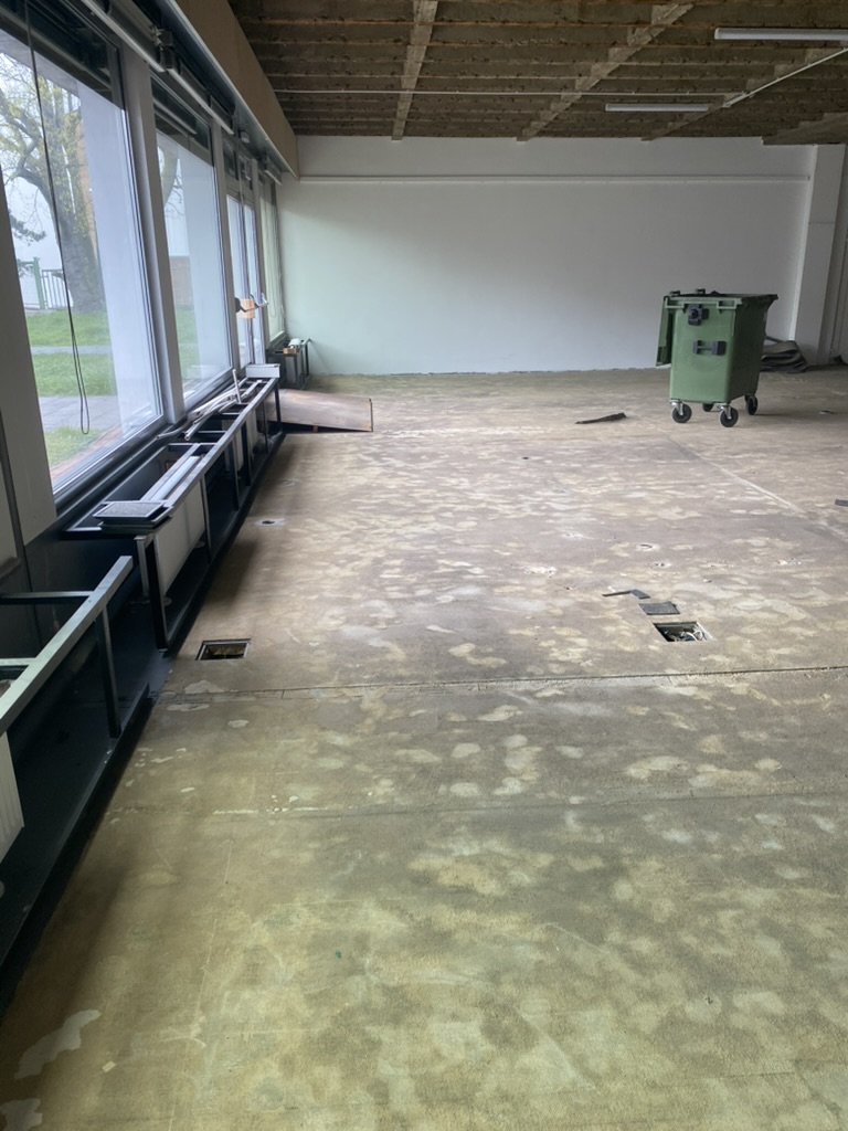 Vorbereitete Gewerbefläche vor der Bodenverlegung